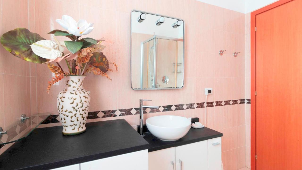 Italianway - Tolstoi 1 Apartment Milan Luaran gambar